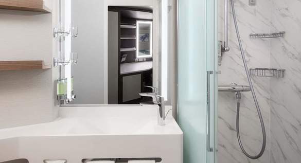 Norwegian Pearl - Solo Inside 2.jpg